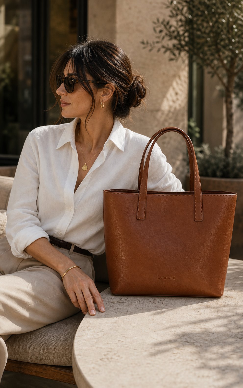 Luardani leather tote used in warm natural daylight